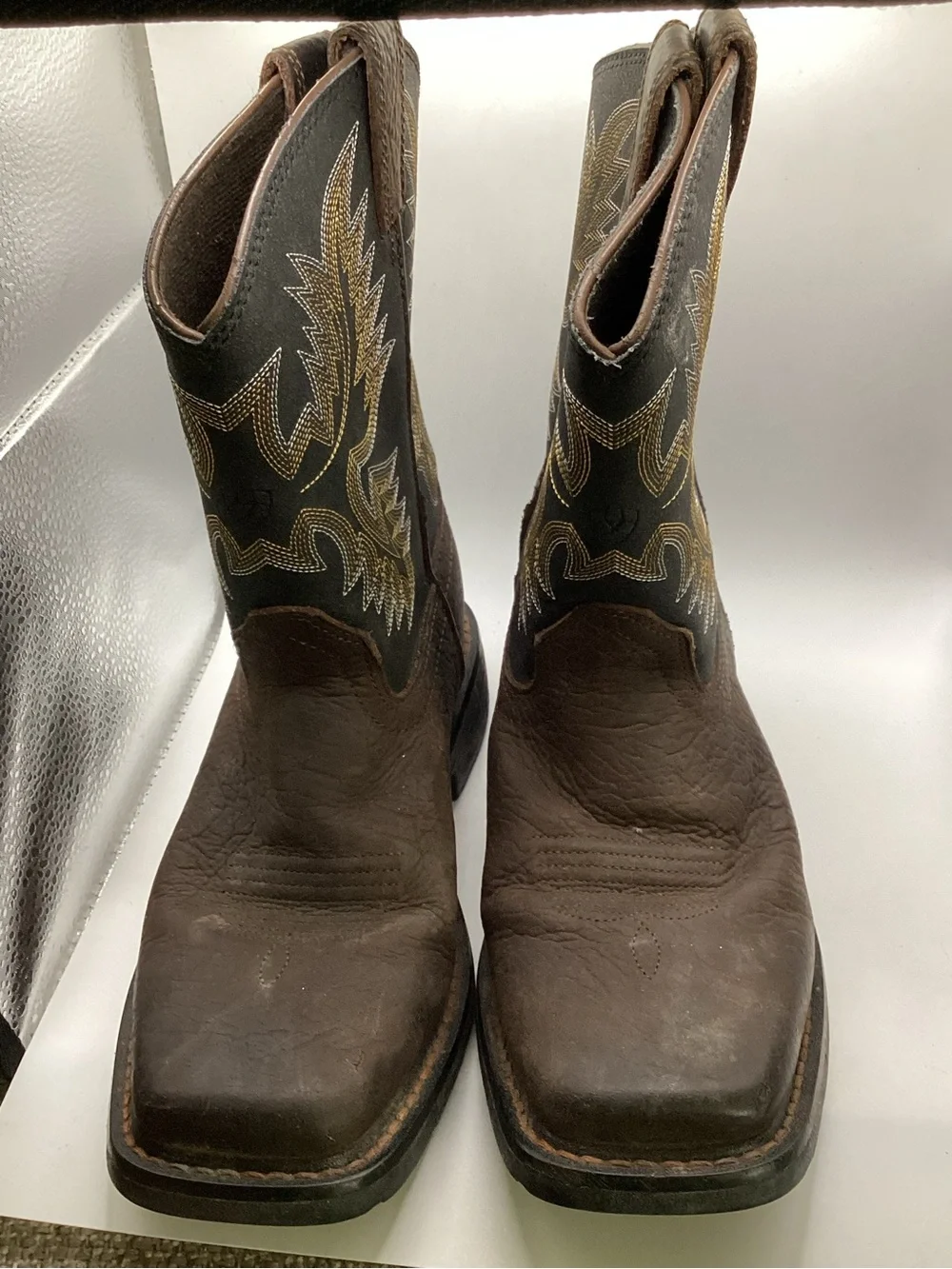 Ariat darker style accents